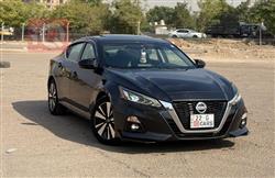 نيسان ألتيما